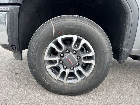 New 2026 GMC Sierra 3500 SLE w/ SLE Value Package image 10