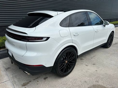 Used 2026 Porsche Cayenne Coupe image 9