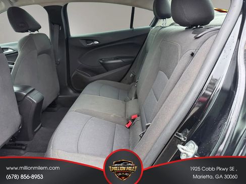 Used 2018 Chevrolet Cruze LS FWD image 21