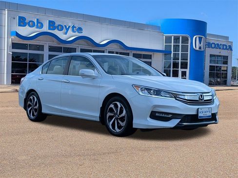 Used 2017 Honda Accord EX-L image 7