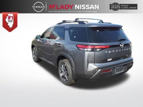 New 2025 Nissan Pathfinder SV image 5