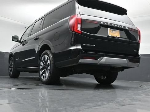 Certified 2025 Ford Expedition Max Platinum w/ Driver's Package AWD/4WD image 41