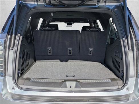 New 2026 Chevrolet Suburban High Country image 23