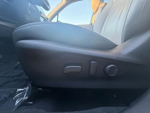 Used 2023 Subaru Forester Limited image 16