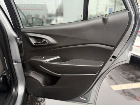 Used 2024 Chevrolet Trax ACTIV w/ Driver Confidence Package image 18