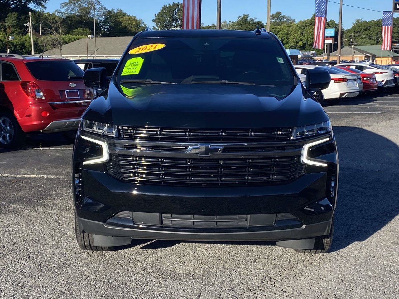 Used 2021 Chevrolet Suburban RST AWD/4WD image 2