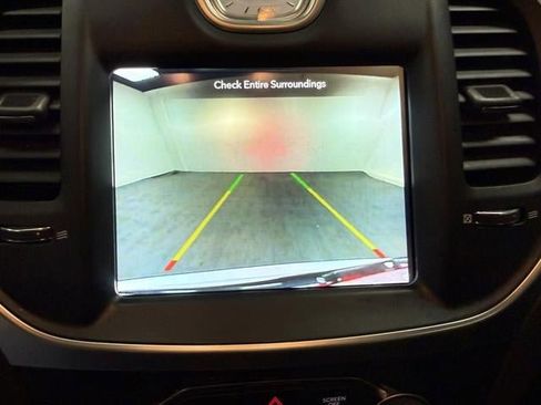 Used 2021 Chrysler 300 Touring L image 27