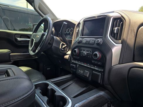 Used 2021 Chevrolet Silverado 1500 LTZ w/ LTZ Convenience Package II AWD/4WD image 5
