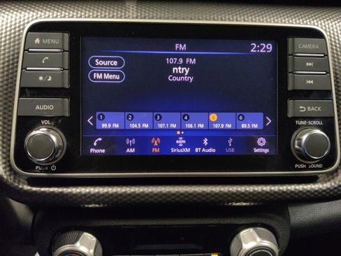 Used 2018 Nissan Kicks SV image 25