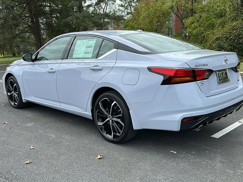 New 2025 Nissan Altima 2.5 SR image 7