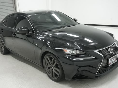 Used 2014 Lexus IS 250 RWD image 3