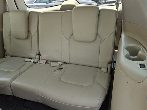 Used 2017 INFINITI QX80 2WD w/ Driver Assistance Package image 11