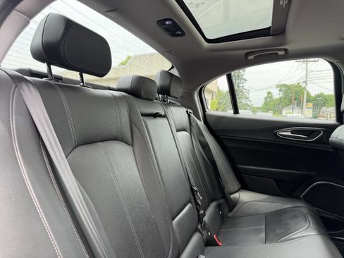 Used 2019 Alfa Romeo Giulia AWD w/ Cold Weather Package image 25
