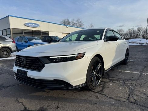 Used 2024 Honda Accord Sport image 6