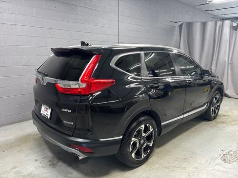 Used 2017 Honda CR-V Touring image 2