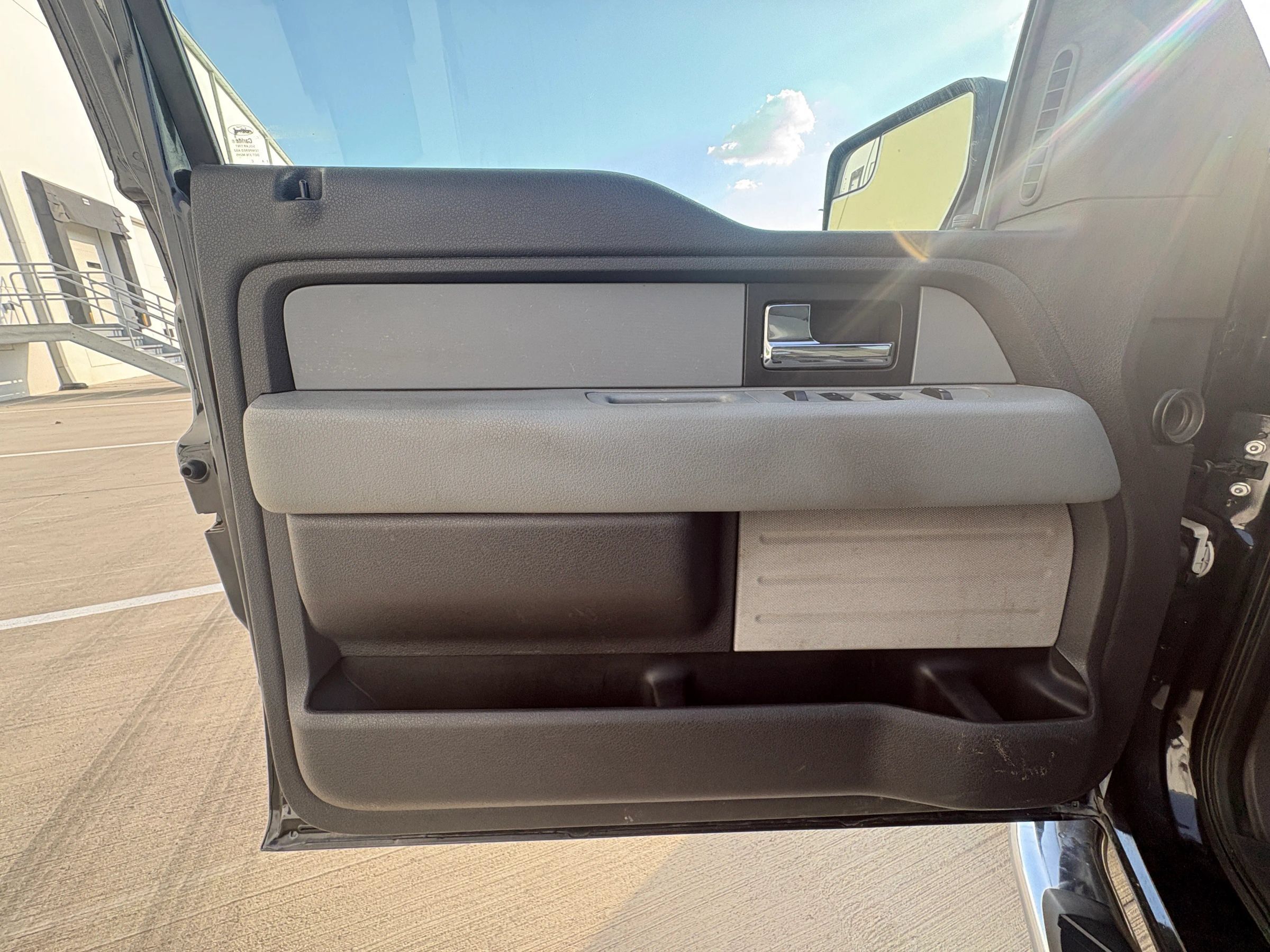 Used 2013 Ford F150 XLT w/ Luxury Equipment Group RWD image 24