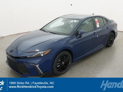 New 2026 Toyota Camry SE image 1