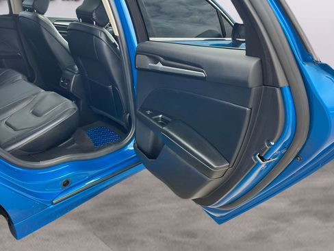 Used 2020 Ford Fusion Titanium image 17