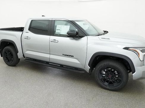 New 2026 Toyota Tundra Limited AWD/4WD image 15