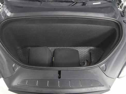 Used 2022 Tesla Model X image 25