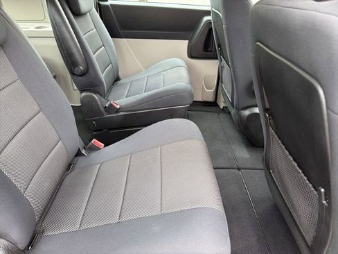 Used 2009 Dodge Grand Caravan SE FWD image 15
