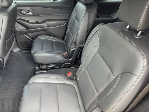 Used 2023 Chevrolet Traverse LT AWD/4WD image 8