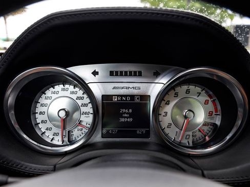 Used 2011 Mercedes-Benz SLS AMG Coupe image 15