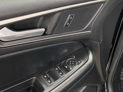 Used 2021 Ford Edge SEL image 26