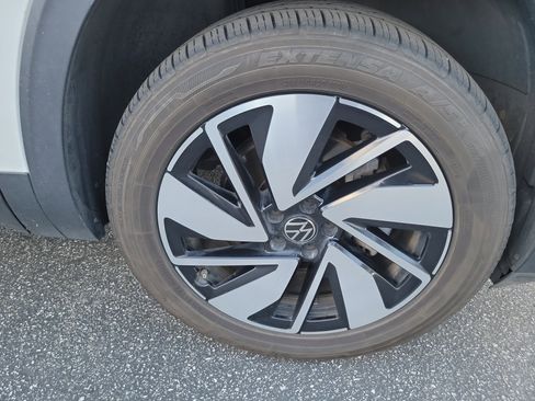 Used 2024 Volkswagen Atlas SE image 29