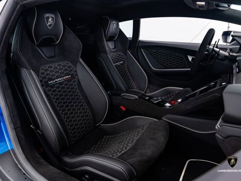 Used 2024 Lamborghini Huracan Sterrato image 43