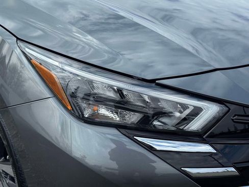 Certified 2025 Nissan Versa SV w/ Trunk Package image 9