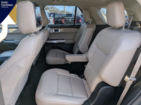 Certified 2023 Ford Explorer Limited w/ Hybrid Equipment Group 310A image 19
