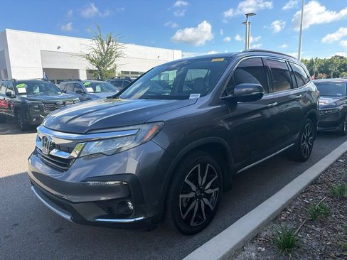 Used 2021 Honda Pilot Touring image 1