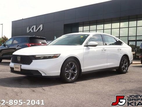 Used 2023 Honda Accord EX image 1