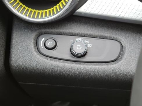 New 2026 Chevrolet Trax LT w/ Driver Confidence Package image 12