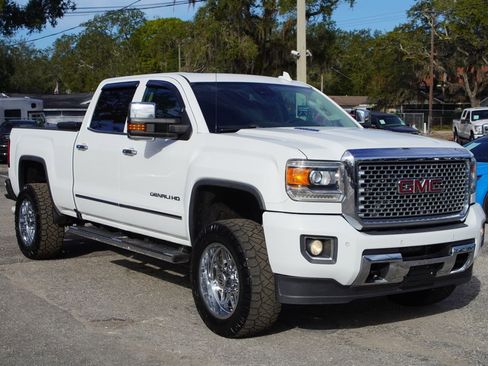 Used 2016 GMC Sierra 3500 Denali w/ Duramax Plus Package image 11