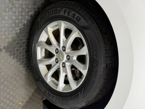 Used 2019 Chevrolet Equinox LT FWD image 14