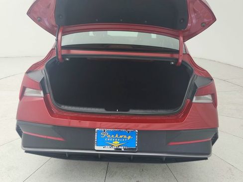 Used 2025 Hyundai Elantra Sport FWD image 28