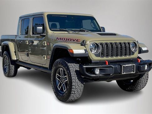 Used 2025 Jeep Gladiator Mojave image 1