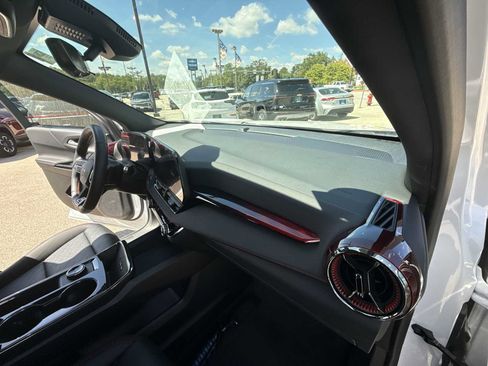 Used 2025 Chevrolet Equinox RS w/ Safety and Technology Package AWD/4WD image 27