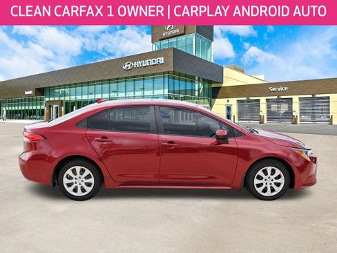 Used 2023 Toyota Corolla LE FWD image 4