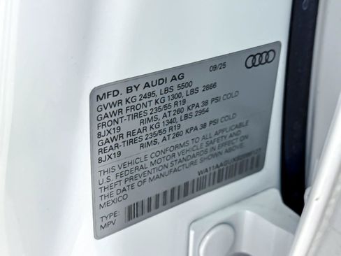 Used 2025 Audi Q5 Premium w/ Convenience Package AWD/4WD image 29