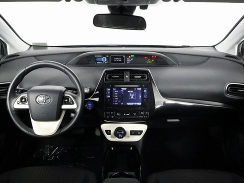 Used 2018 Toyota Prius Three FWD image 8
