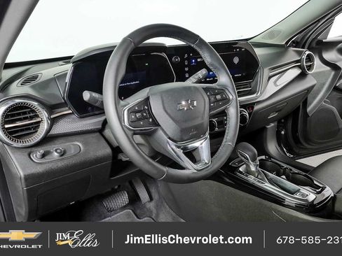 Certified 2025 Chevrolet Trax ACTIV w/ Driver Confidence Package FWD image 9