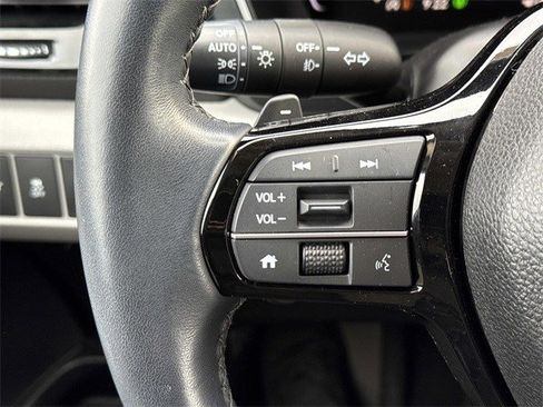 Used 2025 Honda Pilot Touring image 25