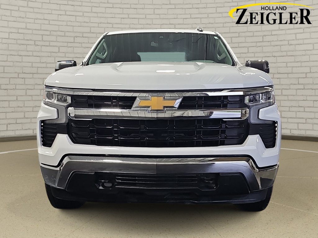 Used 2024 Chevrolet Silverado 1500 LT AWD/4WD image 2