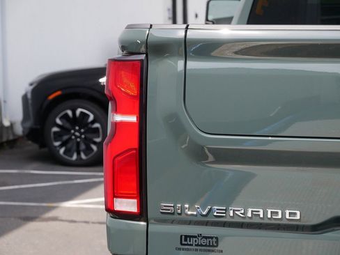 New 2026 Chevrolet Silverado 2500 ZR2 AWD/4WD image 6