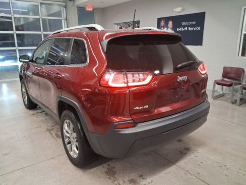 Used 2019 Jeep Cherokee Latitude Plus w/ Comfort/Convenience Group AWD/4WD image 4