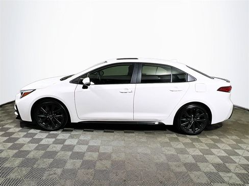 Certified 2025 Toyota Corolla XSE image 5