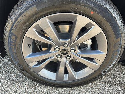 New 2026 Ford Explorer Active w/ Active Comfort Package AWD/4WD image 9